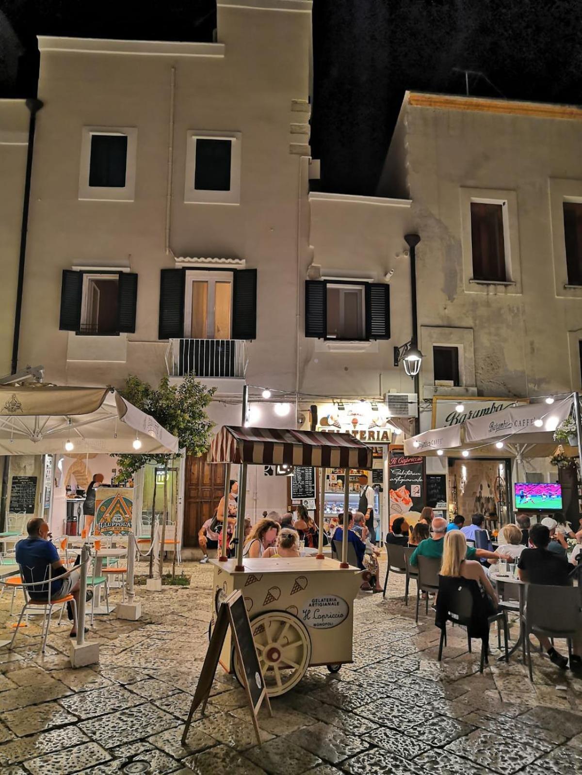 Casadria - Appartamento Nel Centro Storico Vicino Al Mare Monopoli Εξωτερικό φωτογραφία